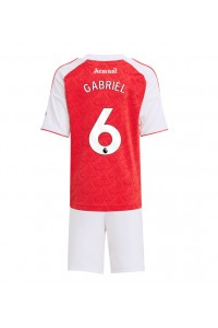Arsenal Gabriel Magalhaes #6 Jalkapallovaatteet Lasten Kotipeliasu 2025-26 Lyhythihainen (+ Lyhyet housut)